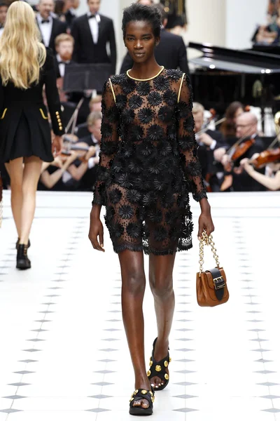 Look 22